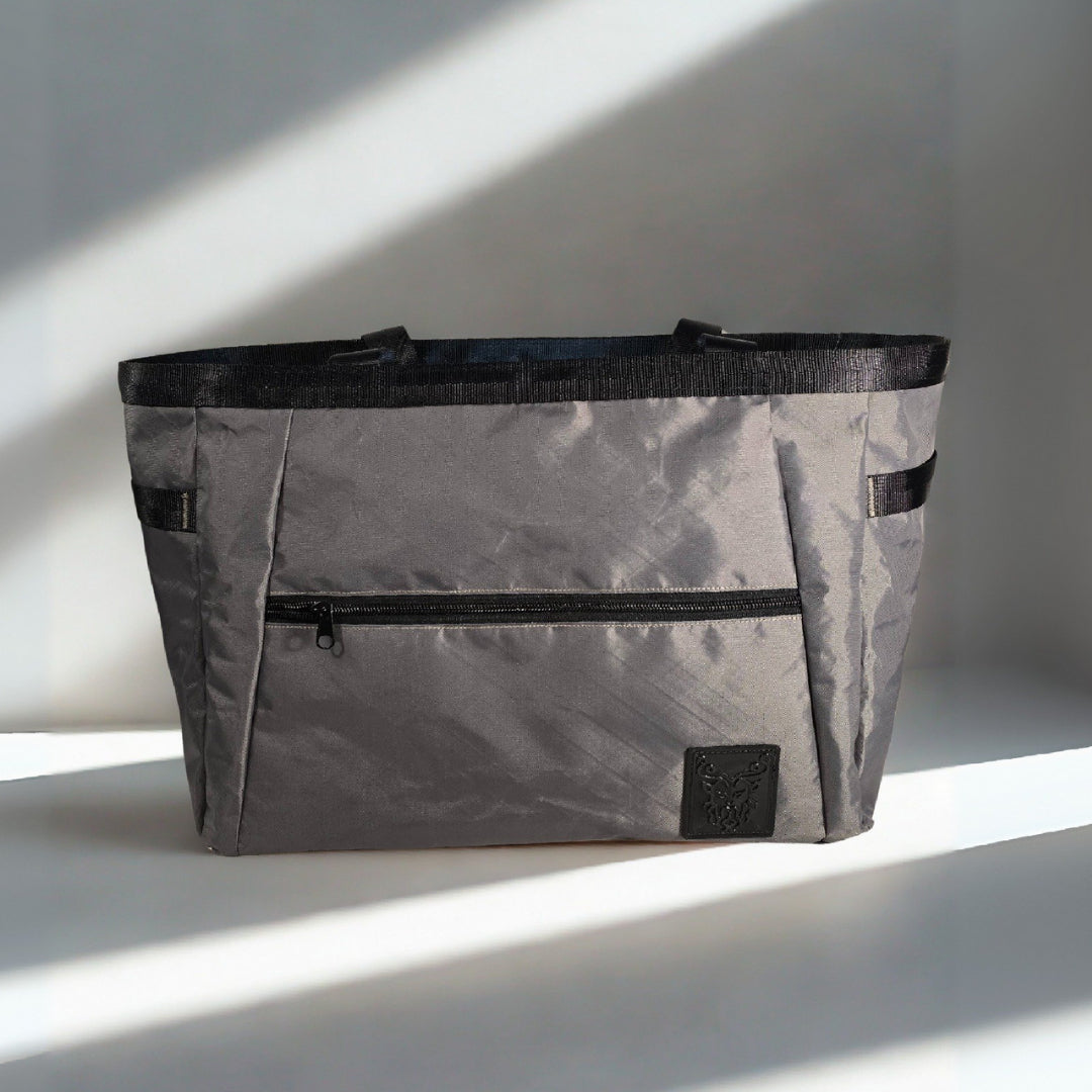 Tyche Tote 40L image 2