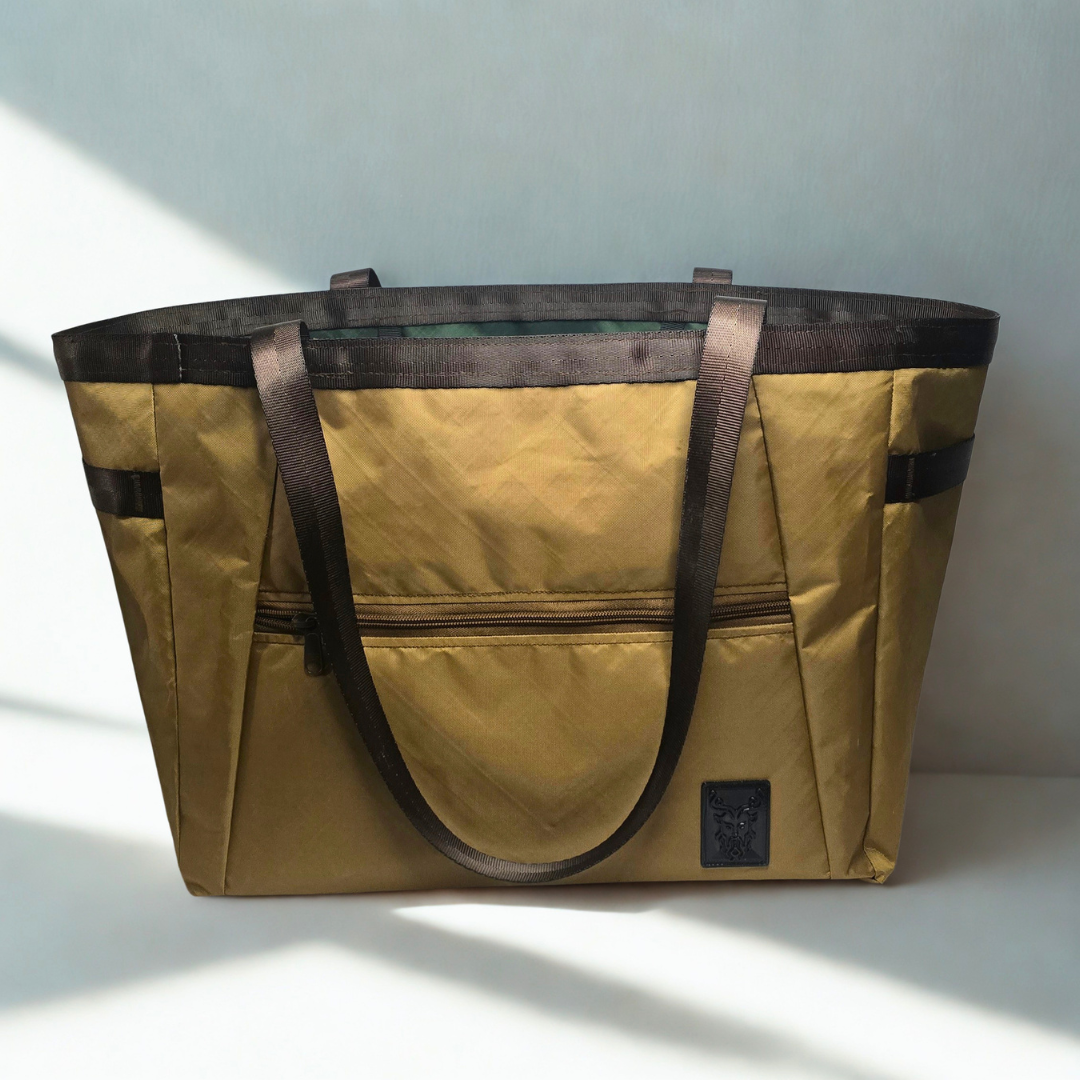 Tyche Tote 30L image 1