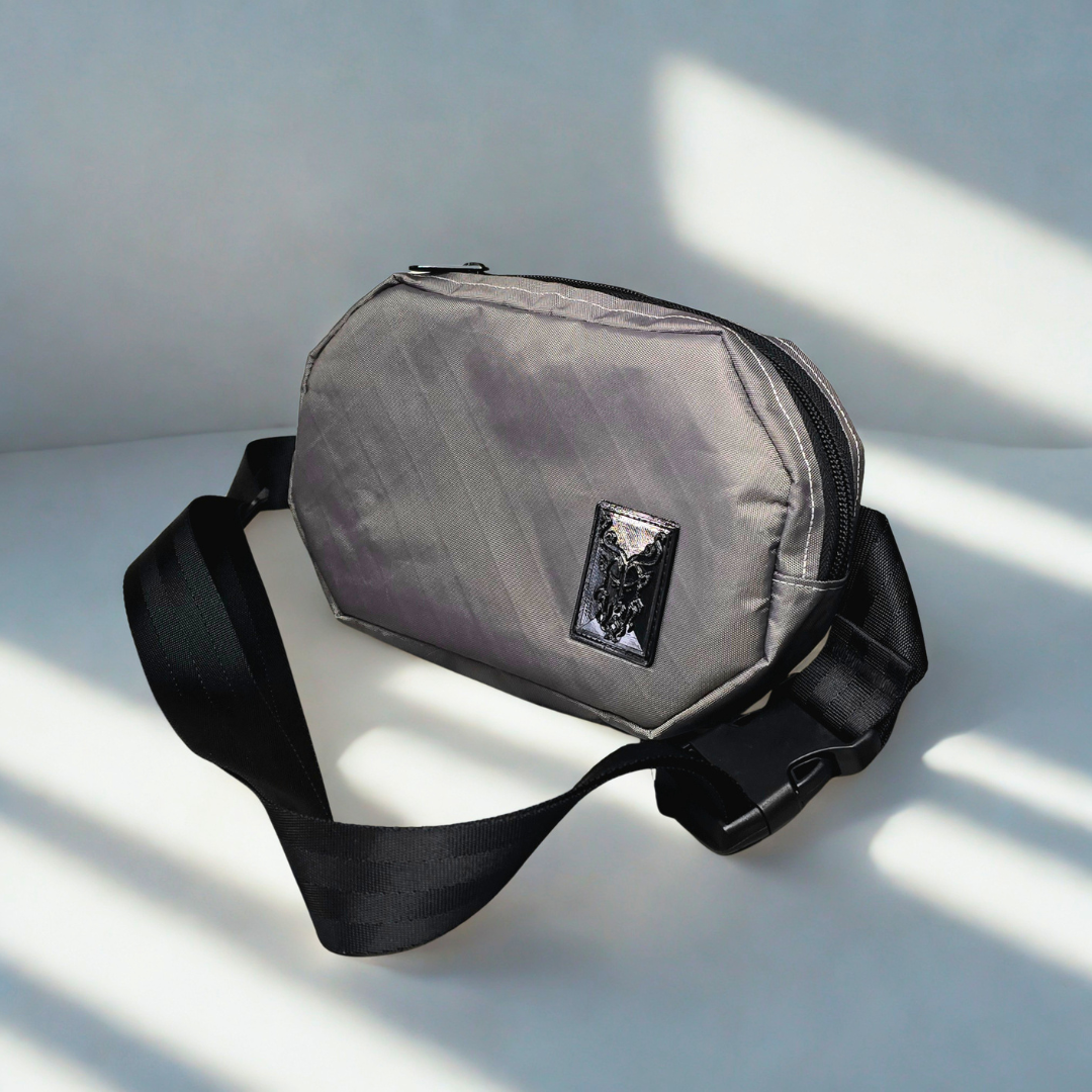 Chronos Crossbody 2L image 7