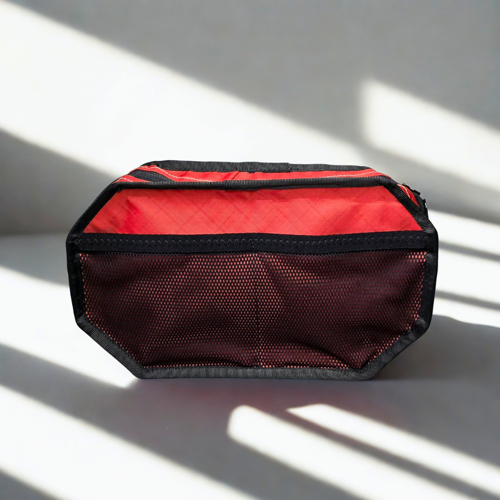 Chronos Crossbody 2L image 13