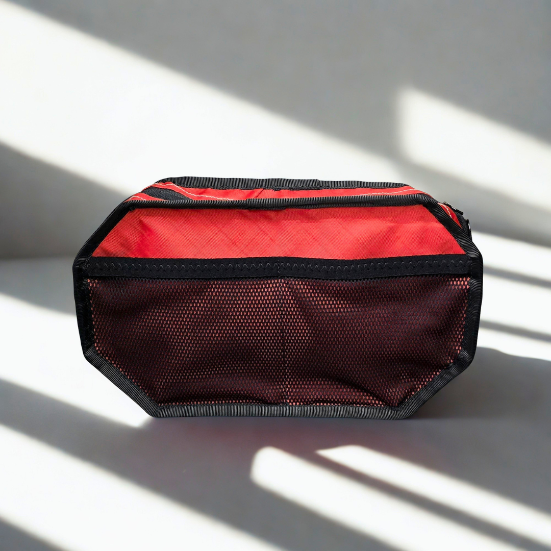 Chronos Crossbody 2L image 13