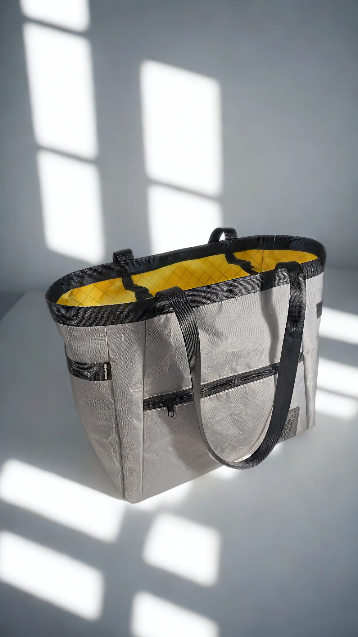 Tyche Tote 30L image 6