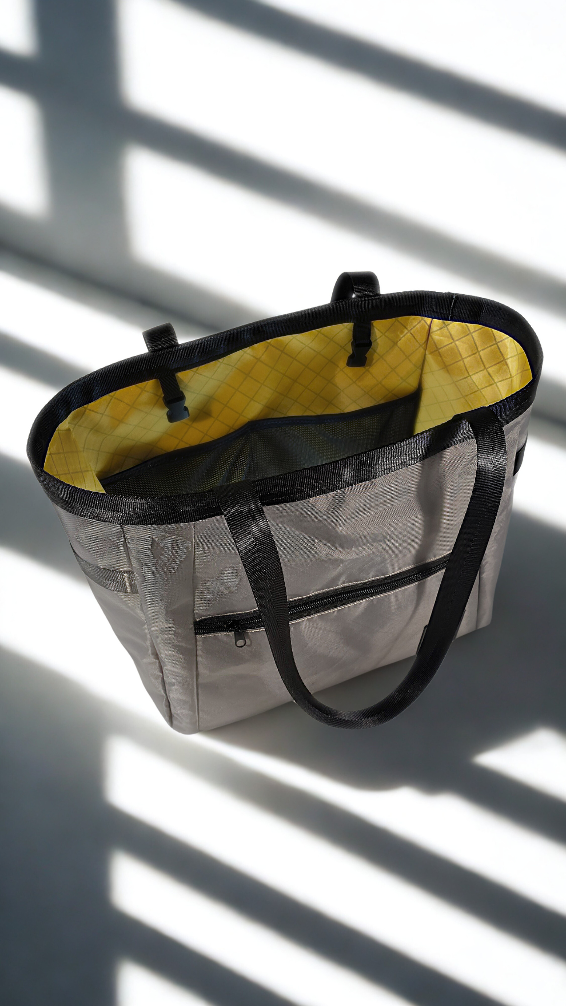 Tyche Tote 30L image 8