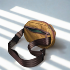 Chronos Crossbody 2L image 2