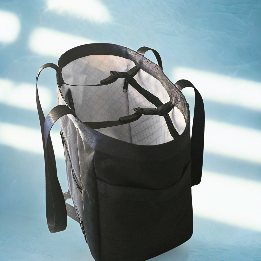 Tyche Tote 20L image 2
