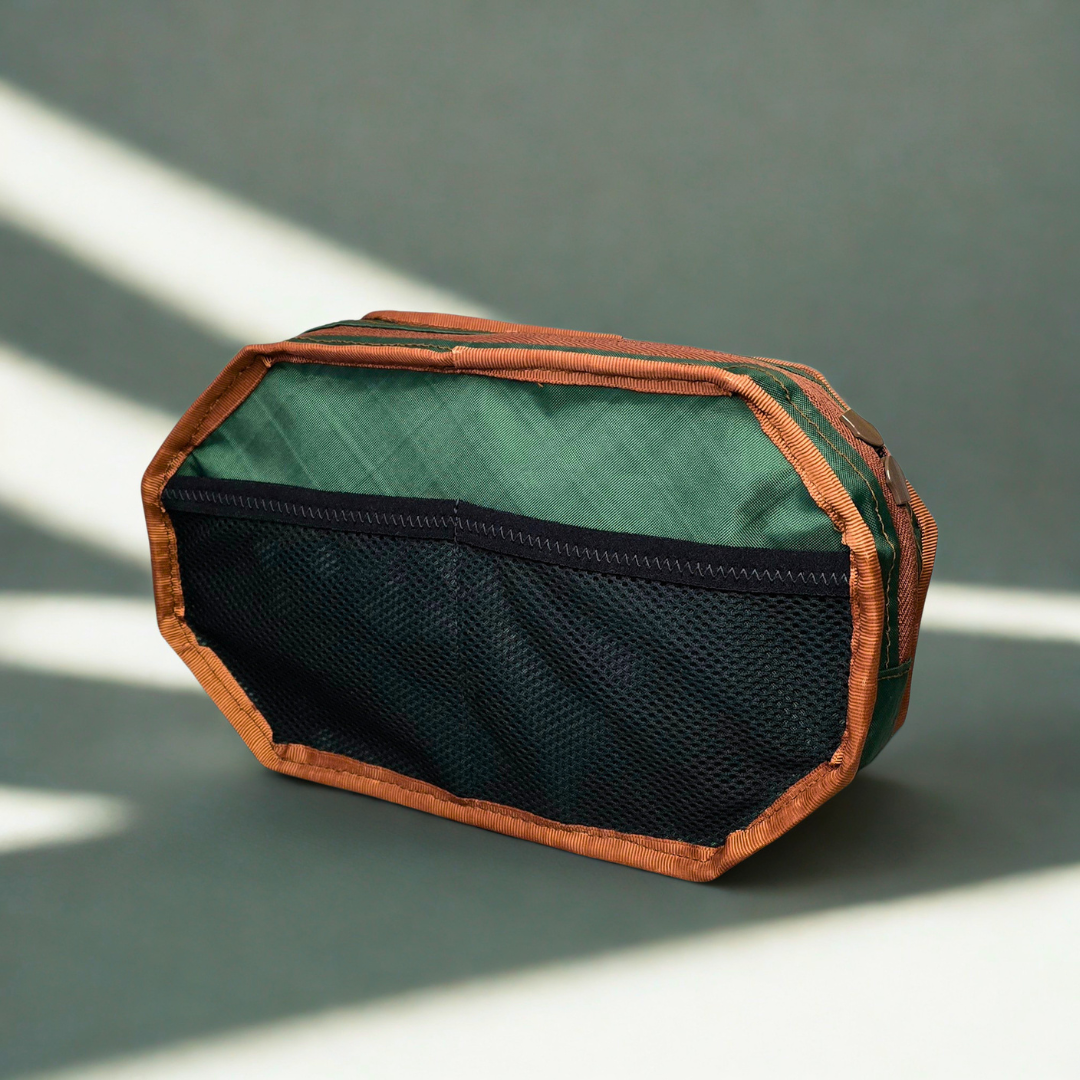 Chronos Crossbody 2L image 10